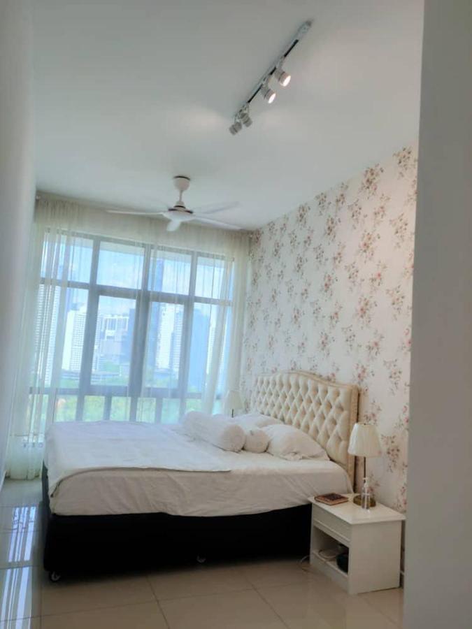 Klcc Legasi Direct View With A Superking Bed At A 3-Bedroom Premium Unit Kuala Lumpur Bagian luar foto